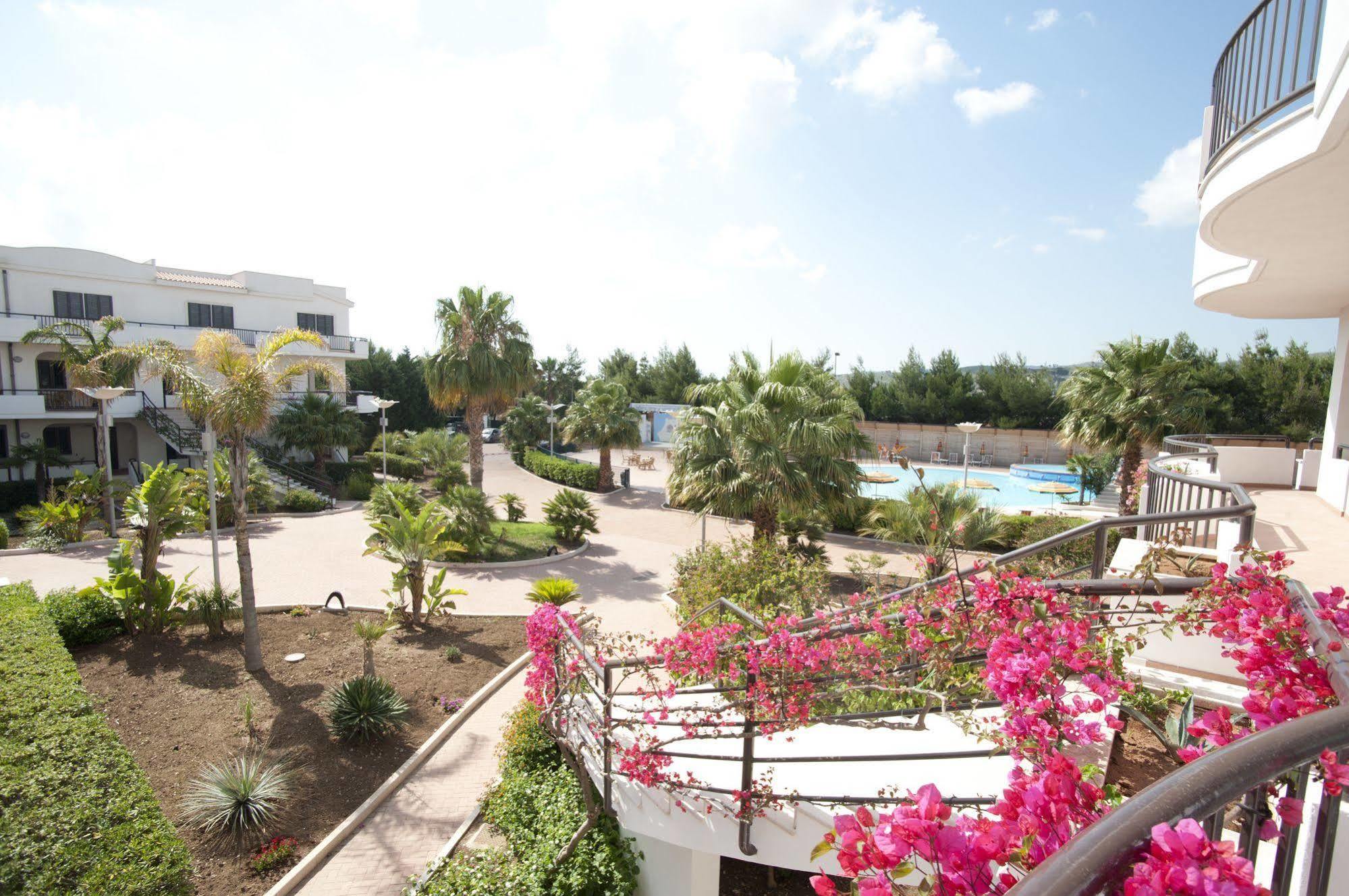 Oasiclub Hotel Vieste Exterior photo